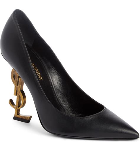 yves Saint Laurent pump